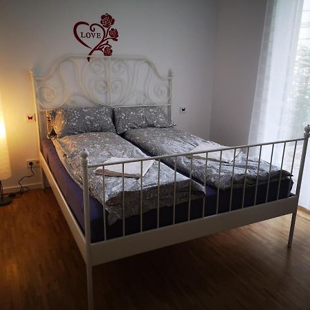 Apartment Near Fair And Central City In Few Min, With Garden Frankfurt am Main Luaran gambar