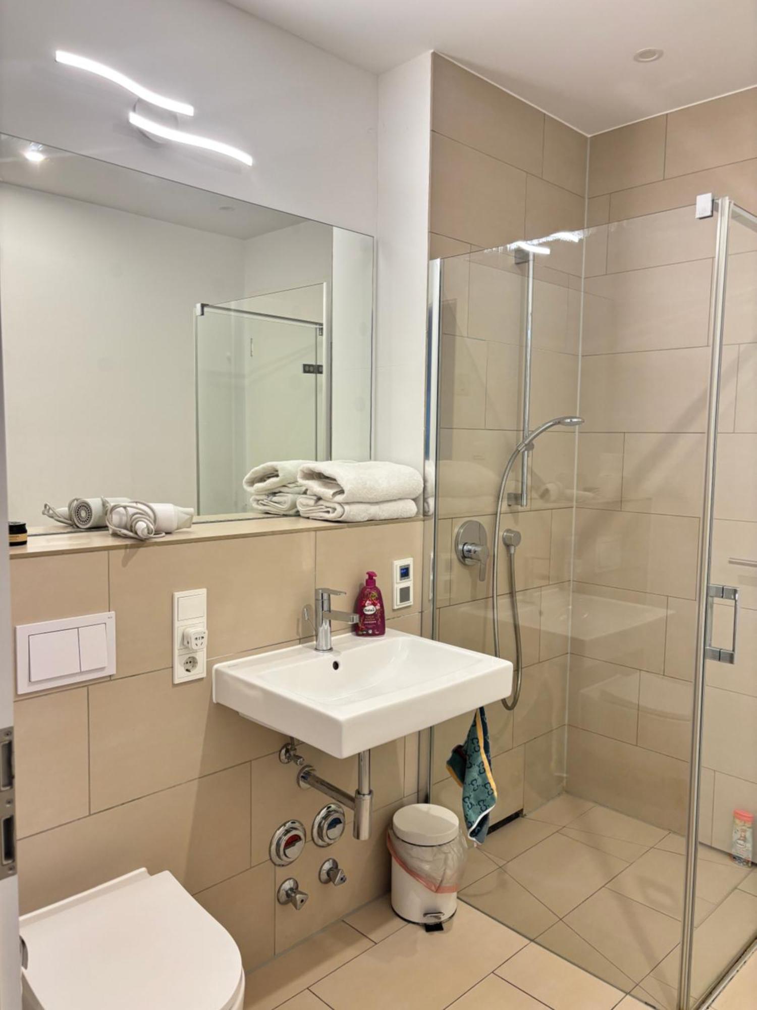 Apartment Near Fair And Central City In Few Min, With Garden Frankfurt am Main Luaran gambar